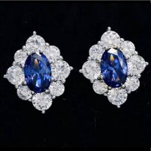 The Royal 925 Sapphire are Cubic zirconium estate inspired stud earrin…